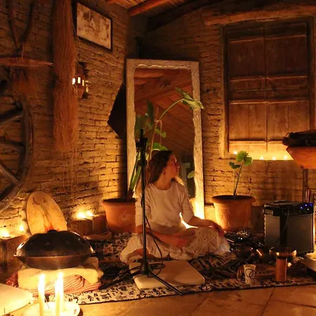 Osman Aga Culture House דירה