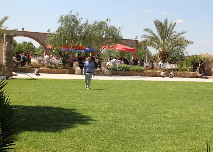 Osman Aga Culture House דירה